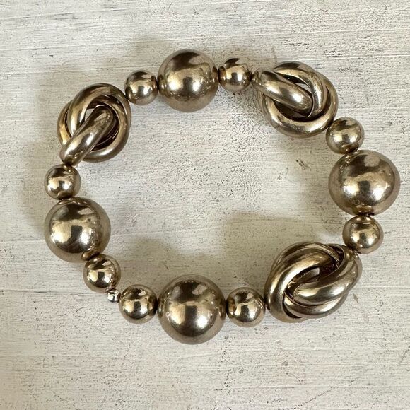 Silver tone stretchy bracelet - Picture 1 of 7